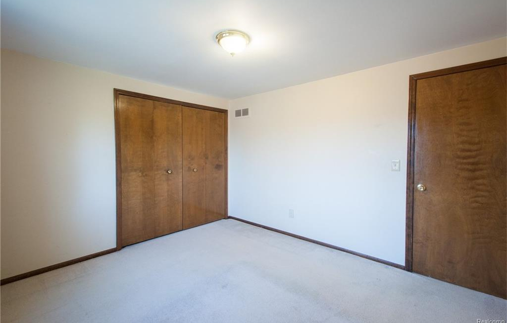 16668 White Haven, Northville Twp, MI 48168